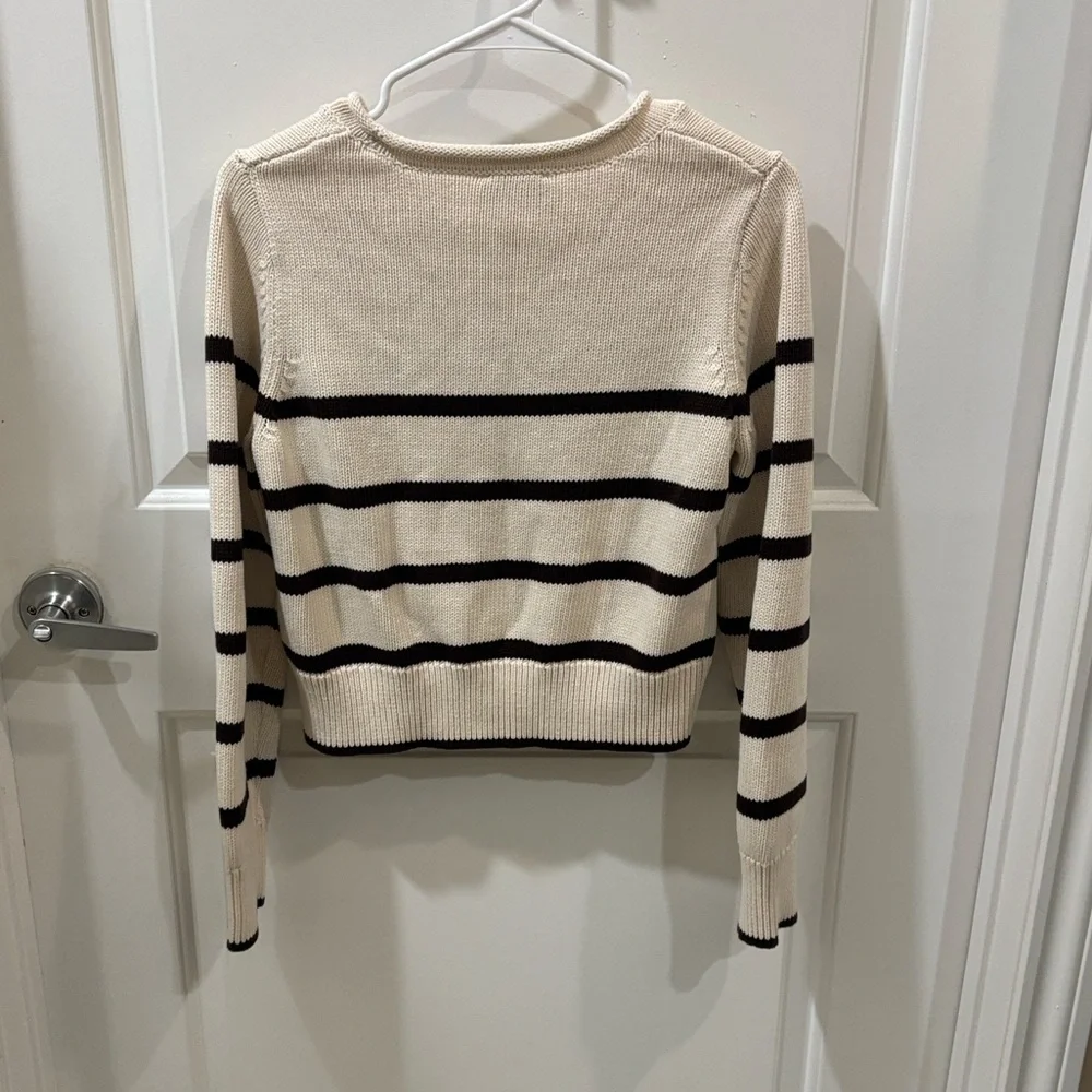 GAP Cream and Black Striped Women's Sweater - Picture 4 of 4